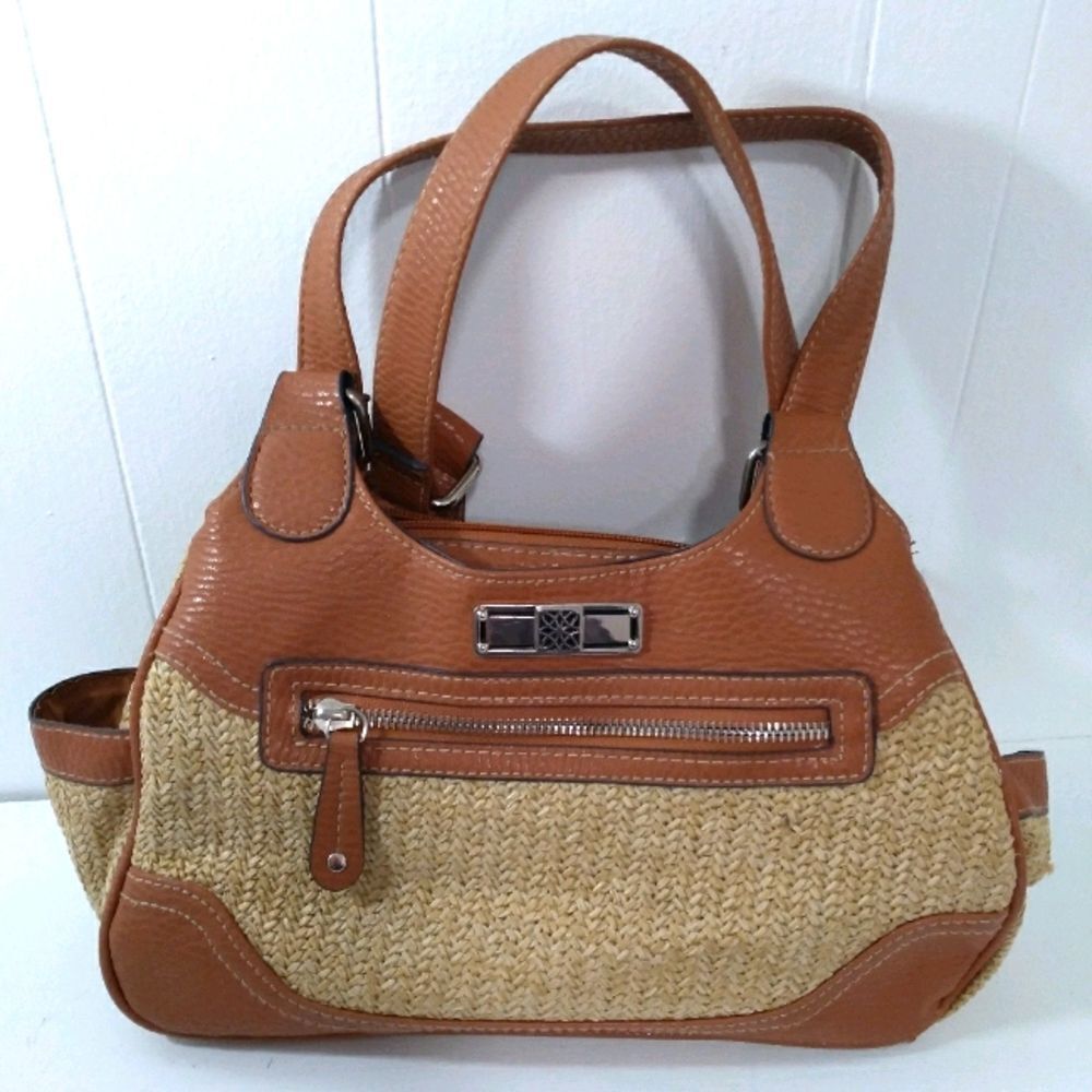 Cute Purse. Lots Of Storage.